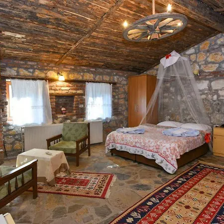 Pavel'in Yeri Butik 3* Altinoluk