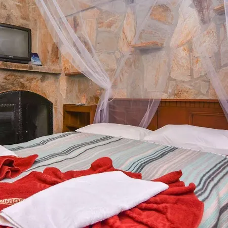 Pavel'in Yeri Butik 3* Altinoluk