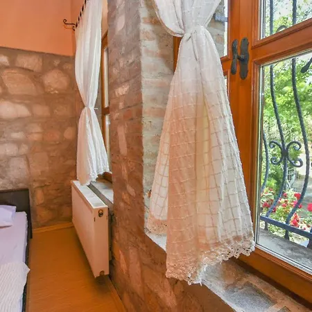 Pavel'in Yeri Butik 3*